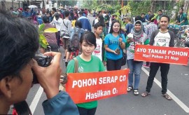 komunitas 1